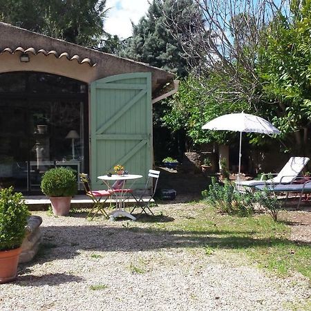 L'Oustalet Apartment La Tour-dʼAigues Екстериор снимка