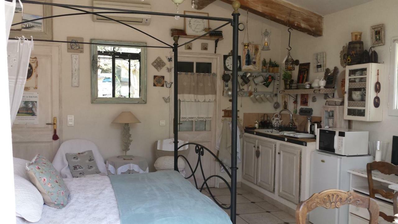 L'Oustalet Apartment La Tour-dʼAigues Екстериор снимка